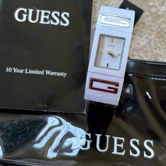 Brand New GUESS White & Silver Tone Watch Modern Square Analog Dial Y2K main image 4